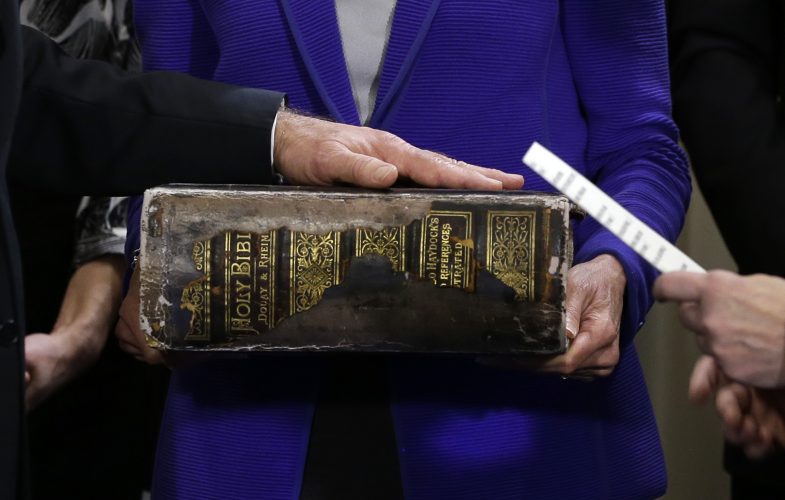 The inaugural tradition of Bibles